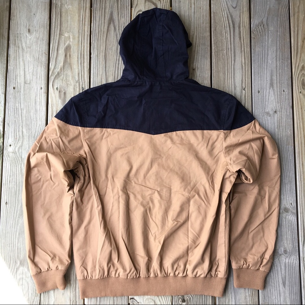 Oak & Rush Jacket - Picture 5 of 7